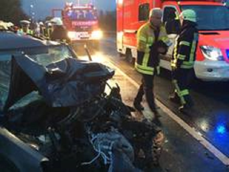 Verkehrsunfall - Goch - 04.12.2015 - Bild #1
