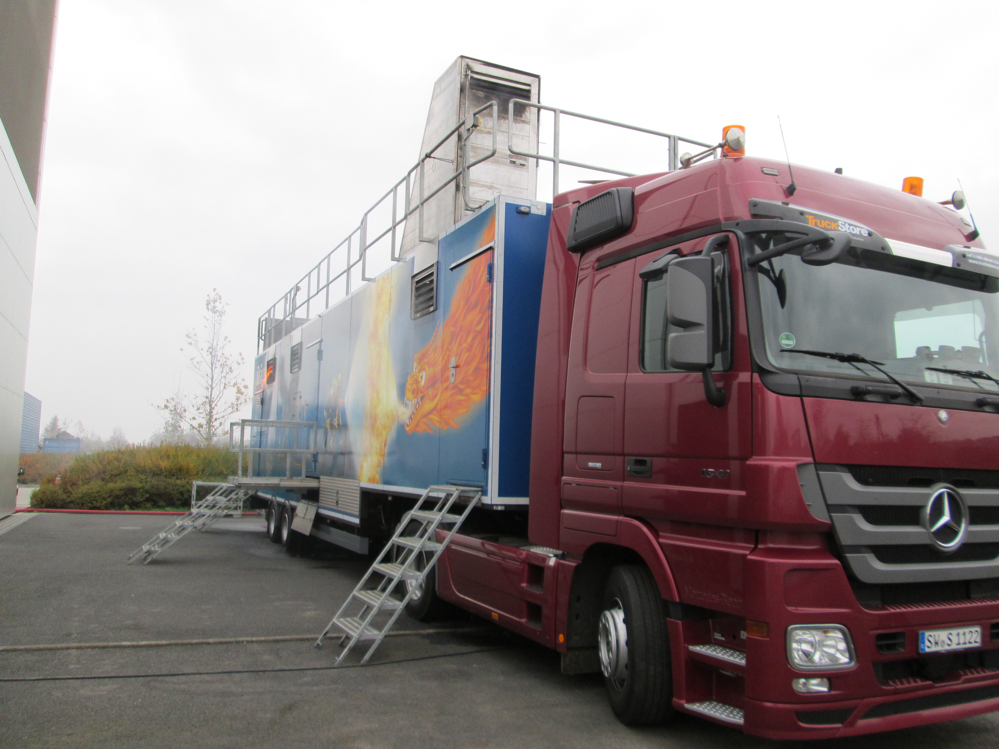 Übung Brandcontainer - Radebeul - 15.11.2014 - Bild #1