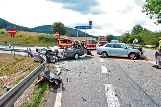 Verkehrsunfall mit eingeklemmter Person - Meiningen - 15.07.2015 - Bild #1