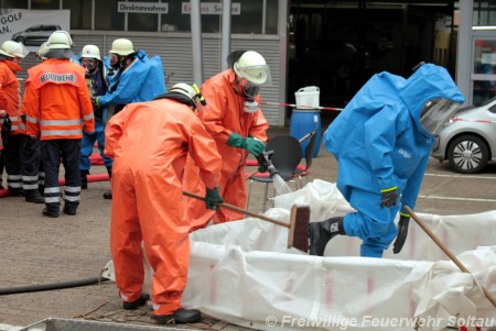 Großeinsatz Gefahrgut Wagnerstraße - Munster - 28.08.2015 - Bild #1