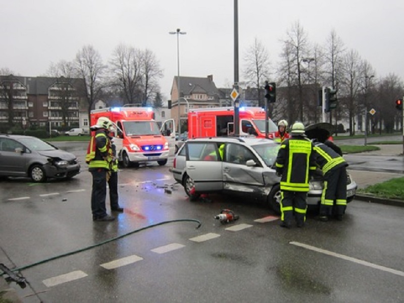 Verkehrsunfall - Gelsenkirchen - 04.01.2016 - Bild #1
