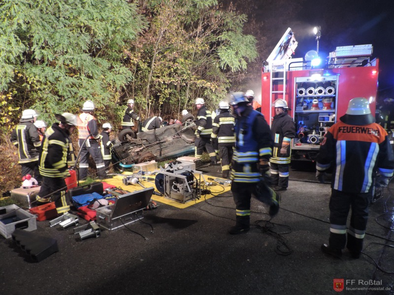 Verkehrsunfall B14 - Roßtal, M - 27.10.2015 - Bild #1